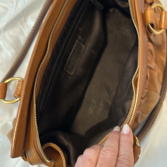 YSL light tan genuine leather bag with gold hardware - Picture 4 of 4